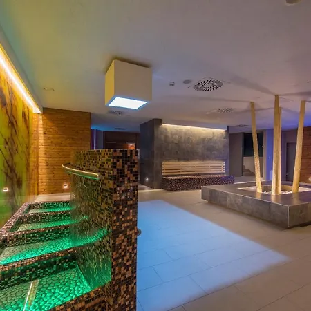 Wellness Smerdzonka - Kupele Pieniny Penzión pre hostí Cerveny Klastor
