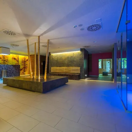 Wellness Smerdzonka - Kupele Pieniny Konukevi Červený Kláštor